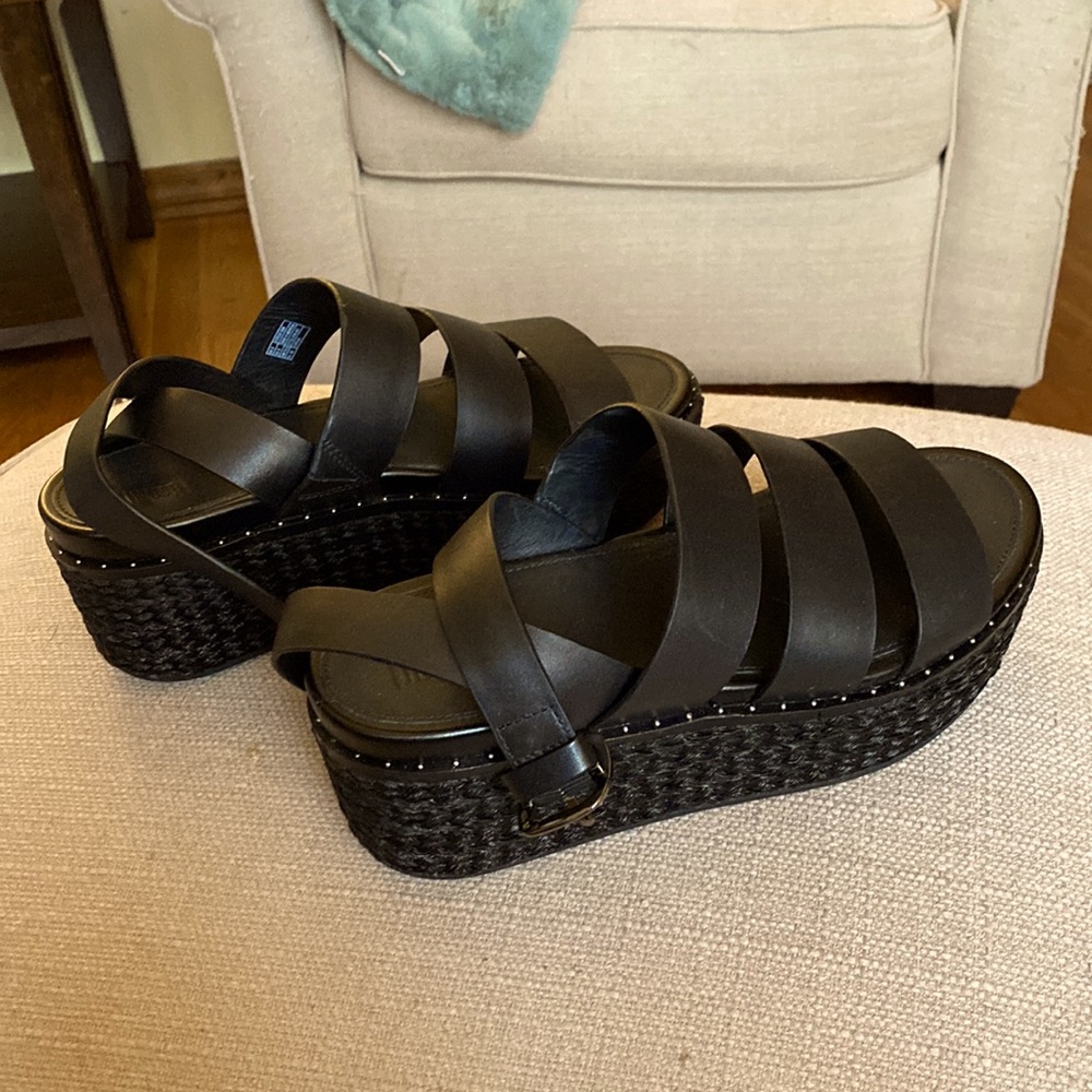 Fitflop sandals worn once